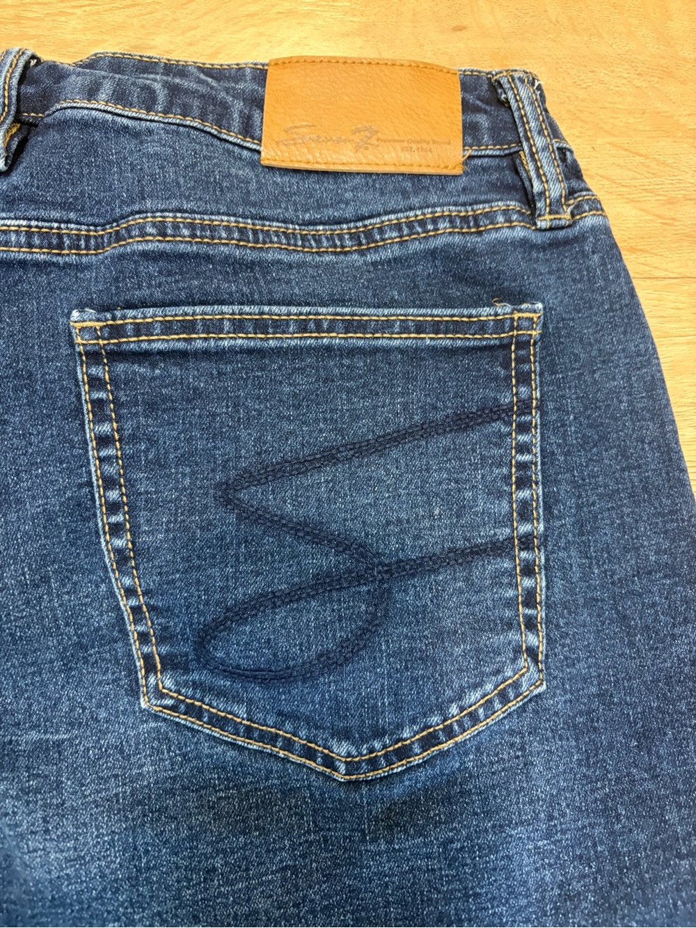 Seven7 Relaxed Bermuda Jean Shorts Dark Wash Women’s 8 - Picture 6 of 9